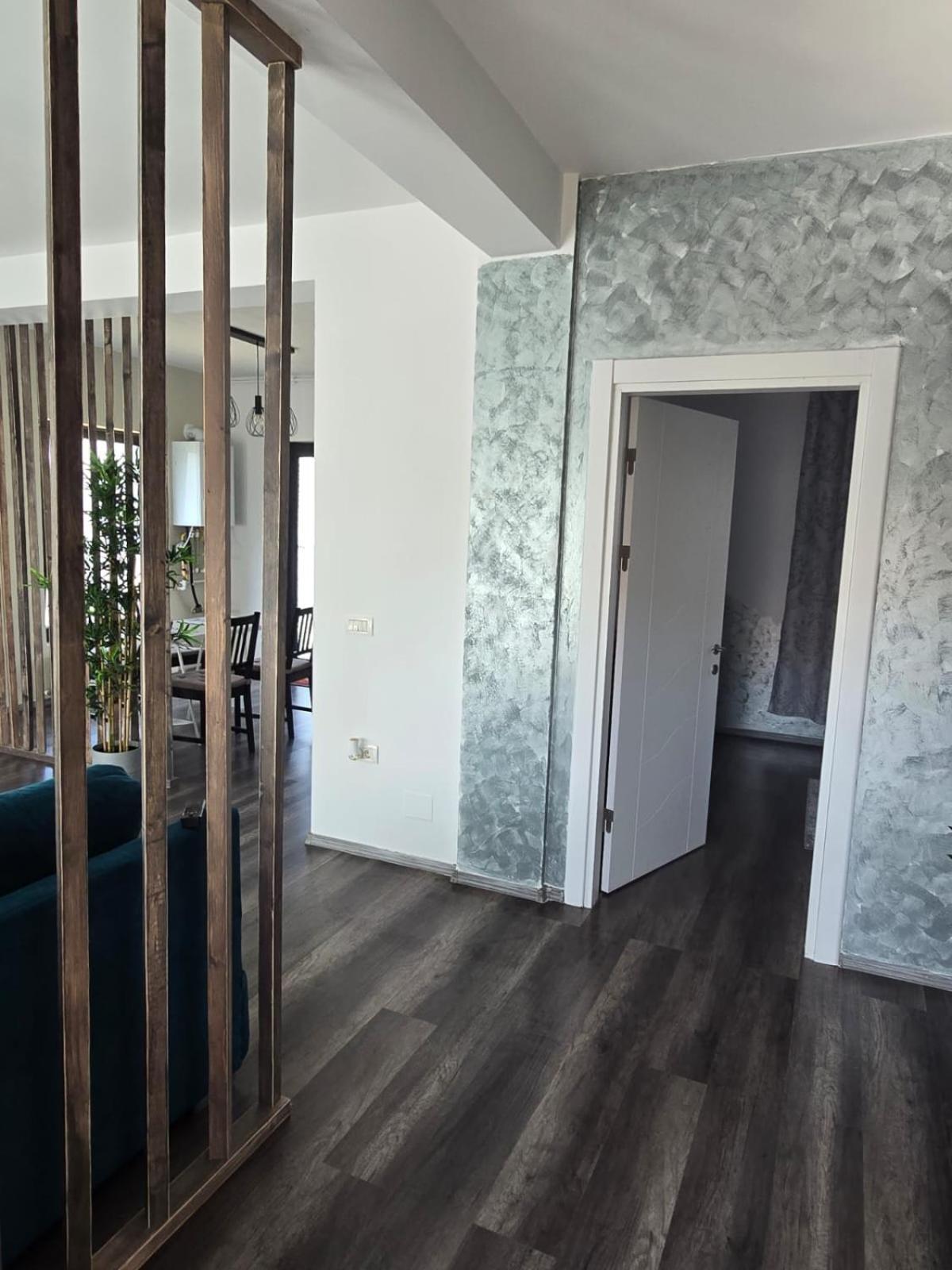 Da Residence Otopeni Buitenkant foto